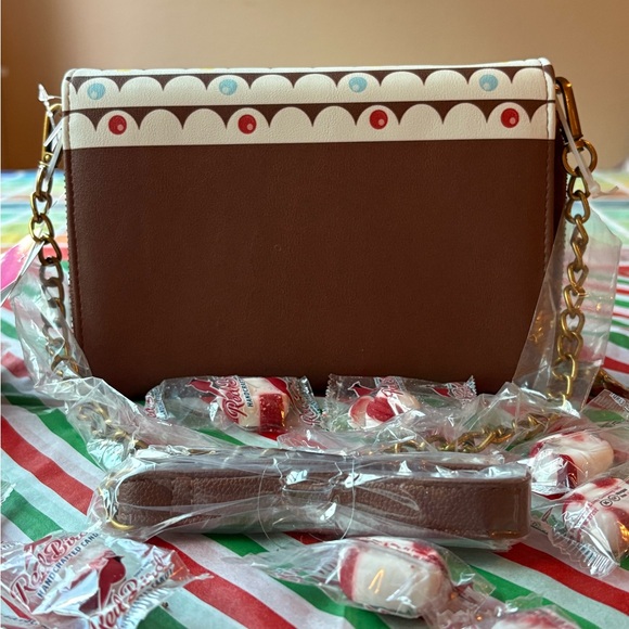 🍭🍬🍭 BETSEY JOHNSON GINGERBREAD WALLET ON A CHAIN CROSSBODY BAG 🍭🍬🍭 NWT 🍭 - Picture 16 of 16